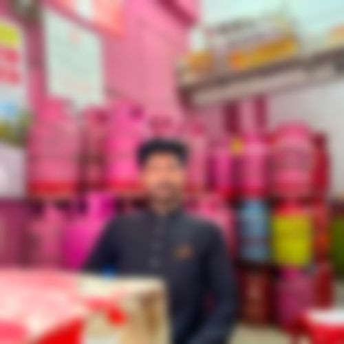 MD Hassan এর ছবি