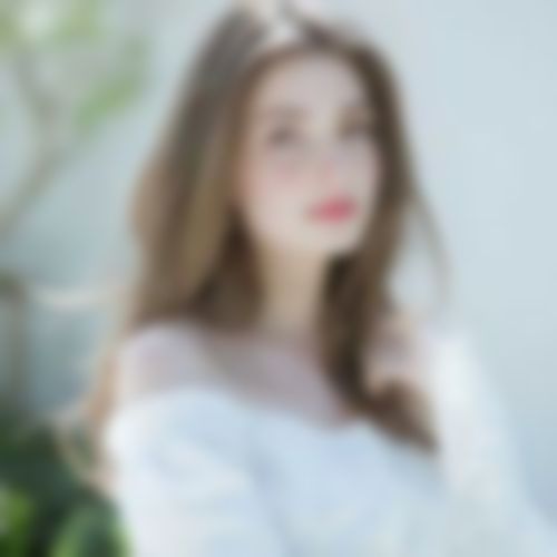 Shumi's blurred profile