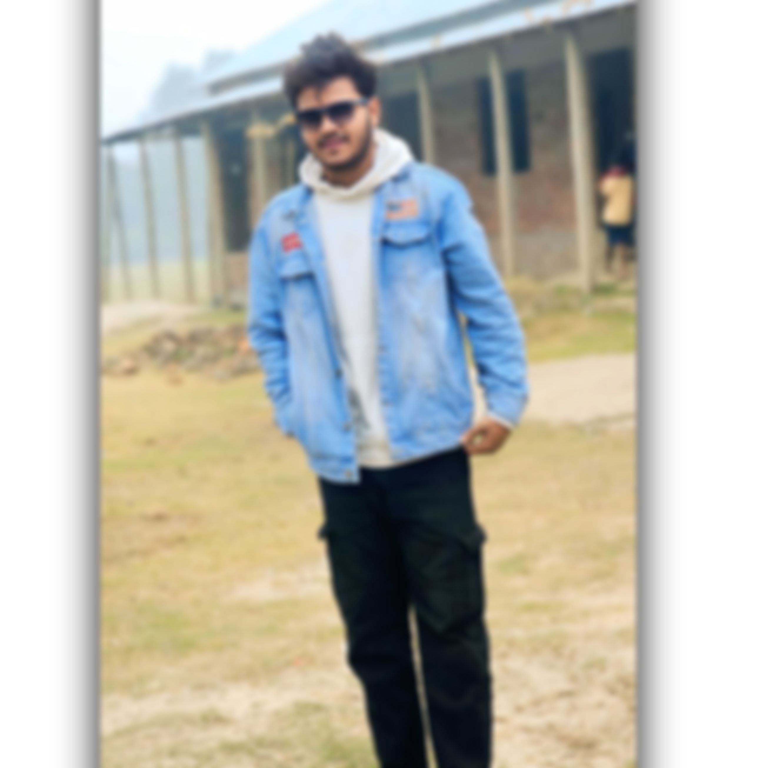 RI YA N এর ছবি