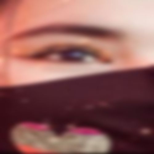 Maya এর ছবি