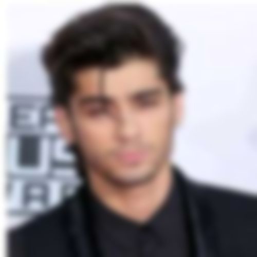 Tom এর ছবি