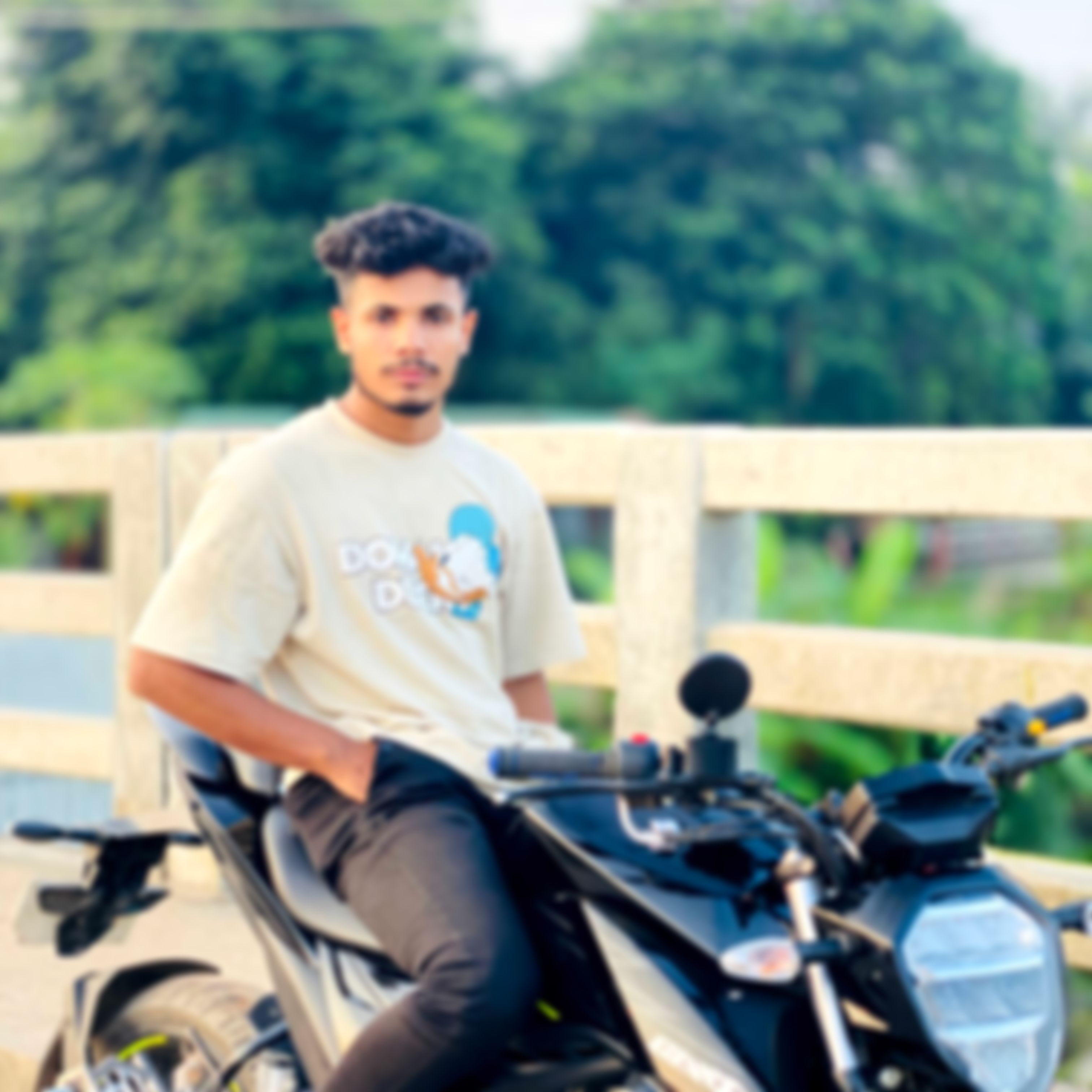 RAHUL এর ছবি