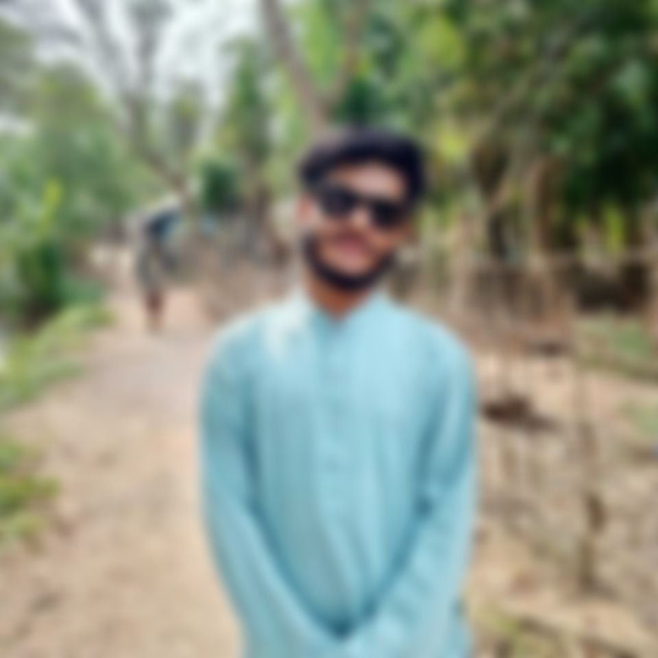 রাসেল  এর ছবি