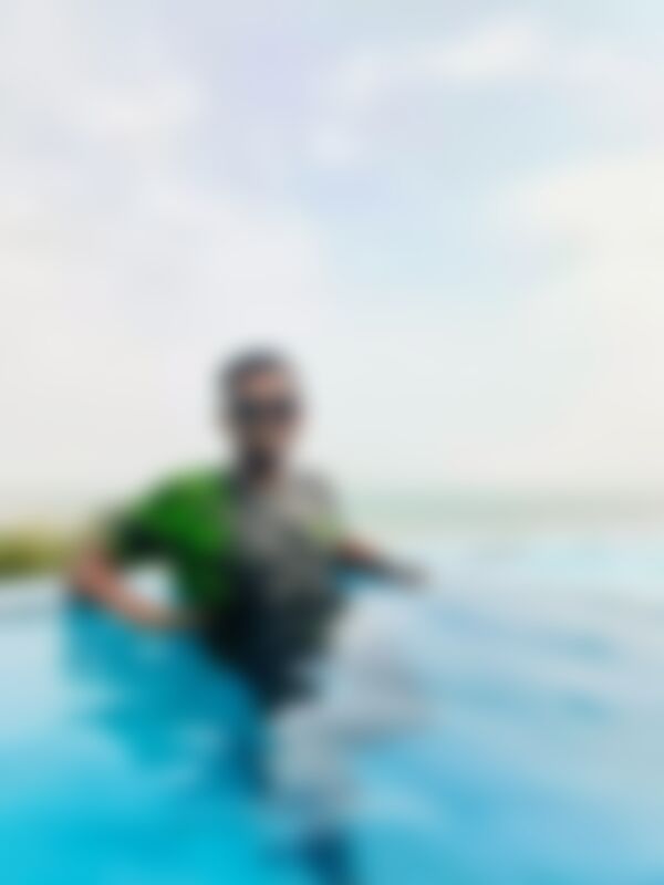 IJ Zeshan  এর ছবি