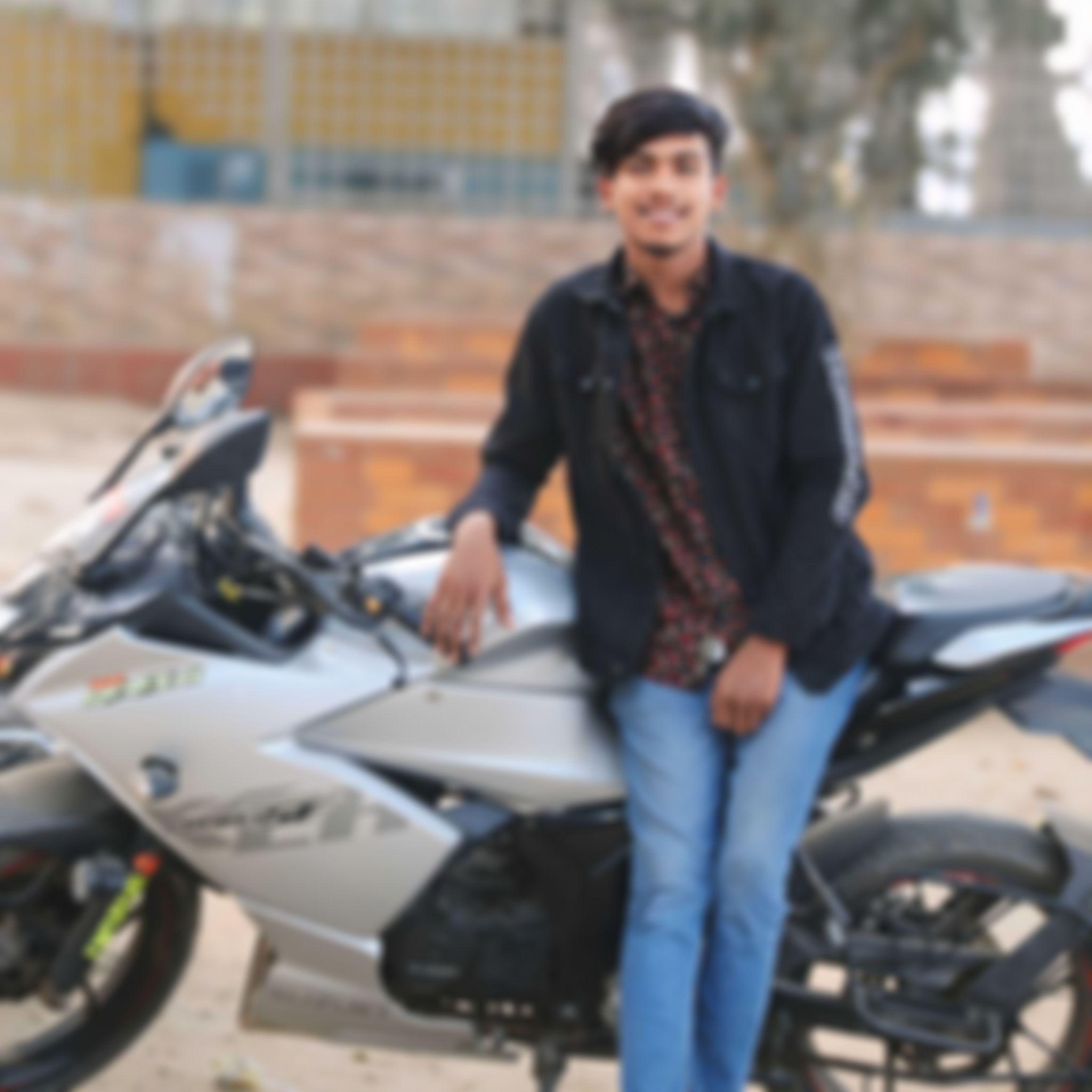 Akash এর ছবি